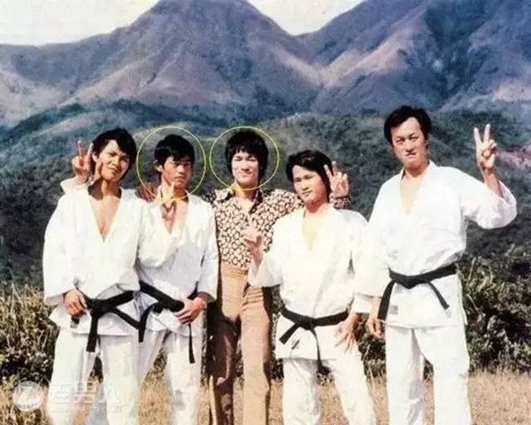 Số phận đặc biệt của 9 ngôi sao chuyên "làm nền" nổi tiếng nhất Hong Kong - 9