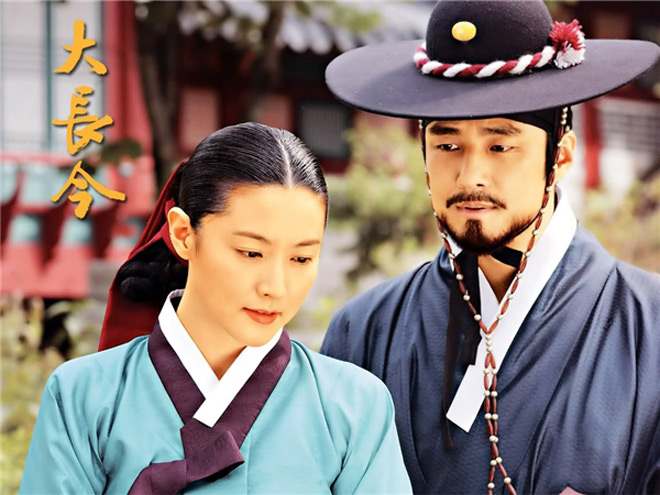 Phim Hàn cũng gây tranh cãi vì hanbok hở nửa ngực - 1