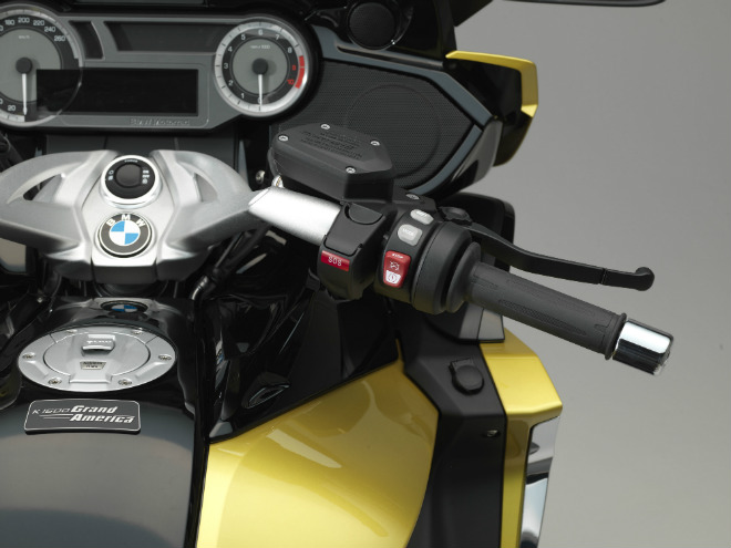 2018 BMW K1600 Grand America: Chuyên cơ cho phái mạnh - 7