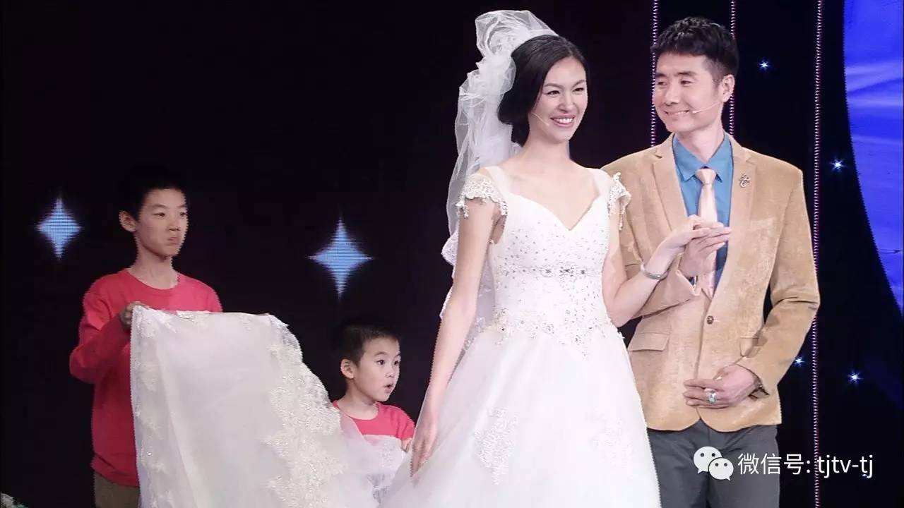 Siêu mẫu Trung Quốc chấp nhận mù để sinh con - 3