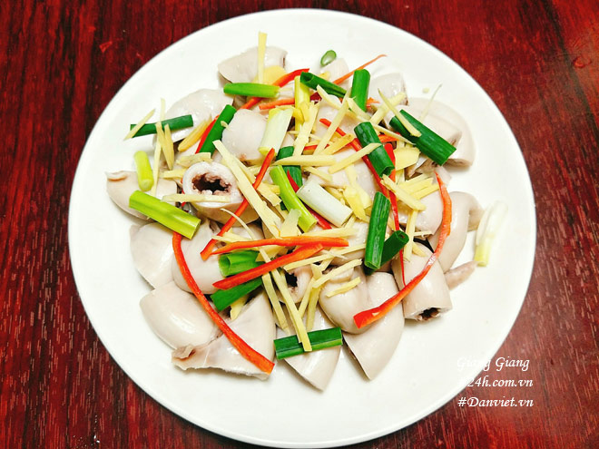 Vợ đảm chiều chồng với dồi trường hấp hành gừng giòn giòn, trắng ngần - 6