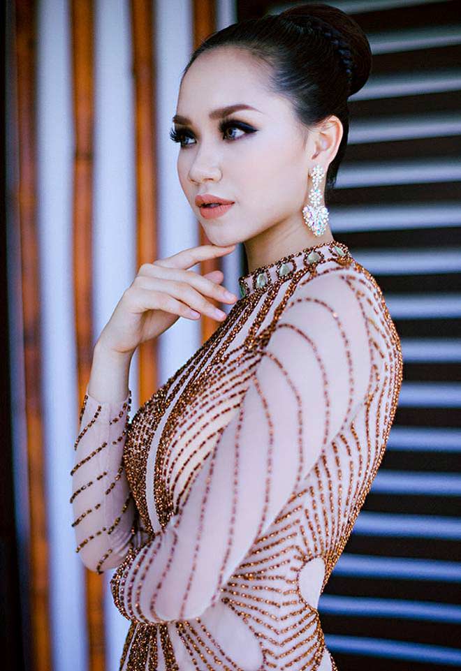 Vẻ nóng bỏng của nữ sinh đại diện Việt Nam tham dự Hoa khôi thế giới - 10