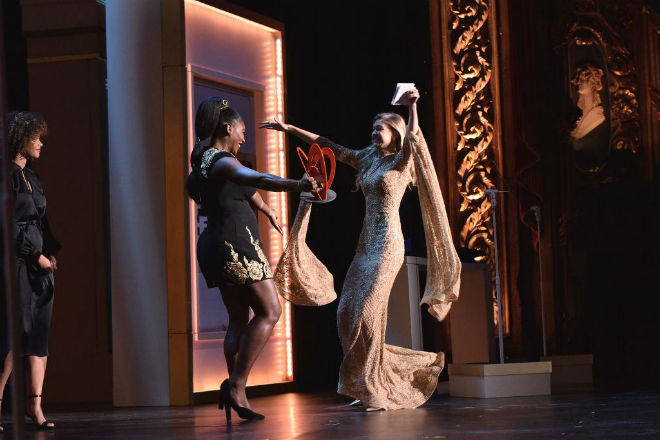 Tin thể thao HOT 15/11: Vượt Federer, Nadal là “Vua mạng xã hội” - 2