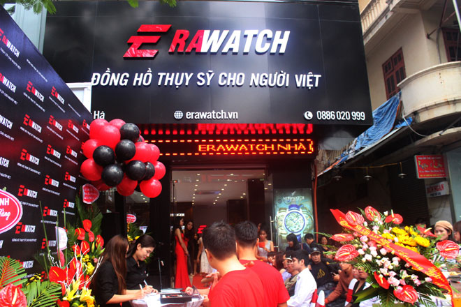 Ưng Hoàng Phúc dự lễ khai trương showroom mới của Erawatch - 1