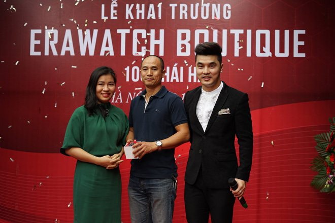 Ưng Hoàng Phúc dự lễ khai trương showroom mới của Erawatch - 4