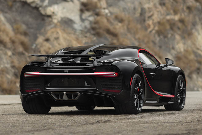 4 triệu USD để sở hữu Bugatti Chiron phiên bản "Batmobile" - 4