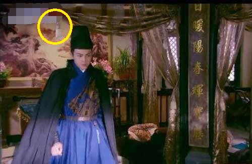 Những hạt sạn khiến khán giả không thể nhịn cười trong phim cổ trang - 9