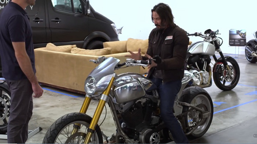 Keanu Reeves gây sốt tại hội chợ xe phân khối lớn - 2