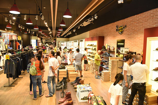 Loạt thời trang hàng hiệu ưu đãi khủng trước ngày Black Friday - 3