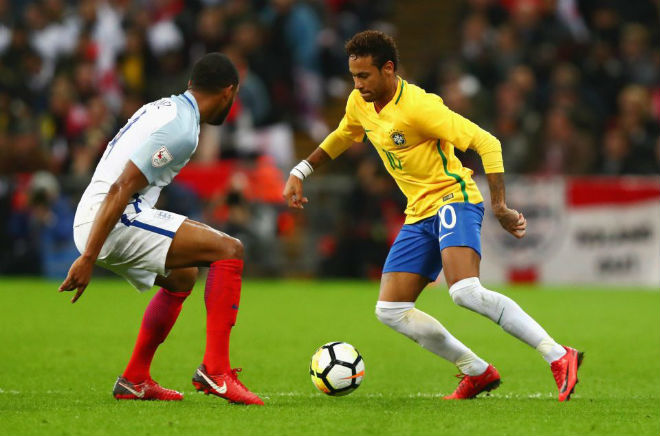 Neymar mê tiền, ham quyền lực: “Dìm hàng” MU và Ngoại hạng Anh - 1
