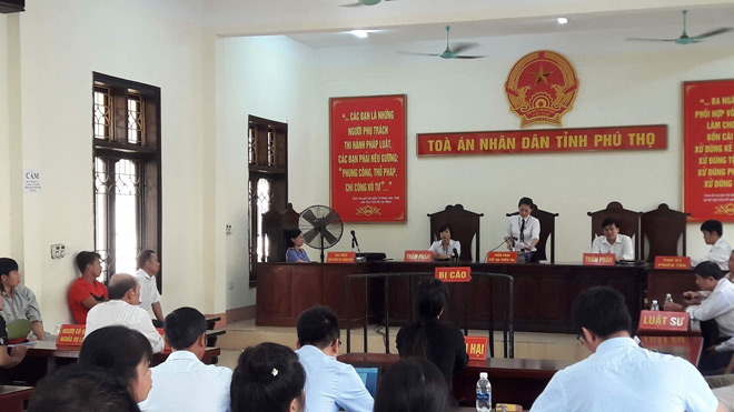 Tiết lộ dấu vết tẩy xoá, sửa chữa trong hồ sơ vụ 1 cú đấm đoạt mạng đồng nghiệp - 2