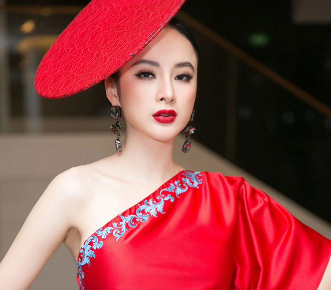 Angela Phương Trinh trao giải cho nghệ sĩ quốc tế tại MAMA Việt Nam - 1