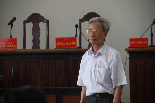 Dâm ô với trẻ em, Nguyễn Khắc Thủy lãnh án 3 năm tù giam - 1