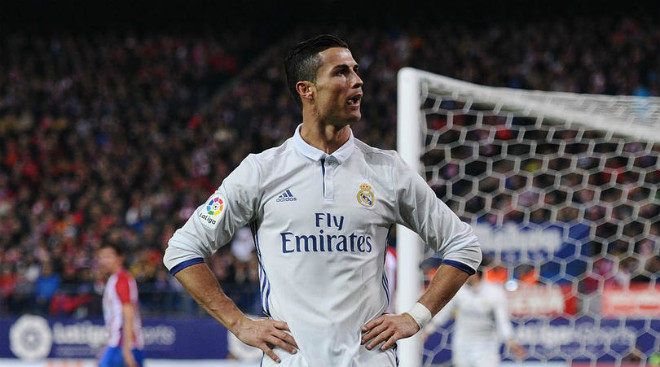 Derby Madrid: “Vua” Ronaldo lấy vía, Griezmann bung lụa chào hàng MU - 1