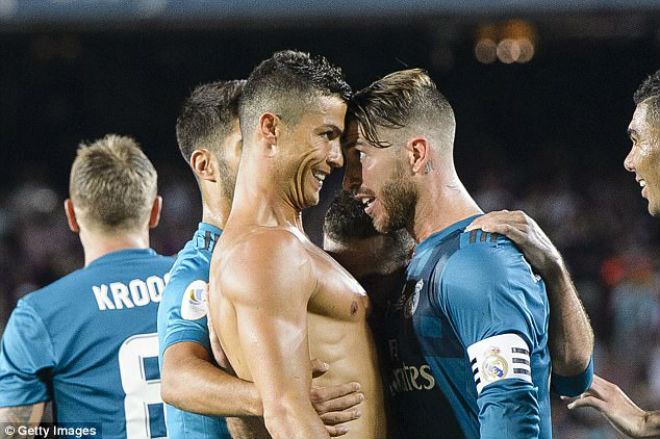 Real đấu đá nội bộ: Ronaldo lật kèo, Zidane và Ramos dễ “ra đường” - 2