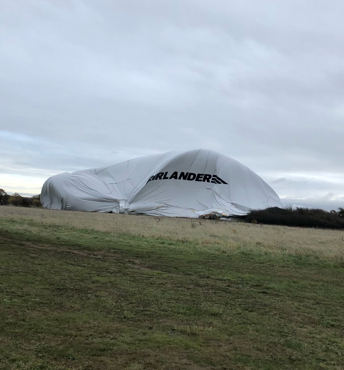 Máy bay lớn nhất thế giới Airlander 10 bị rơi, phá huỷ hoàn toàn - 2