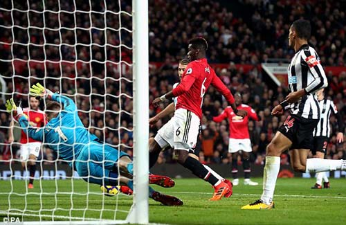 Chi tiết MU - Newcastle: "Quỷ đỏ" tưng bừng phô diễn (KT) - 9