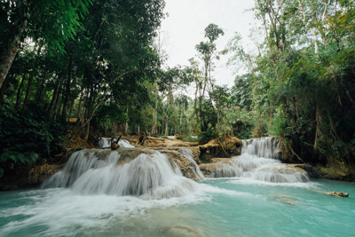 Ghé thăm dòng thác đẹp mê mẩn ở Lào - 1