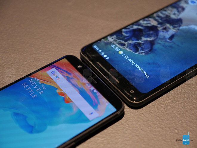 So sánh nhanh OnePlus 5T và Google Pixel 2 XL - 1