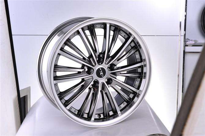 Từ thợ lái máy kéo thành chủ doanh nghiệp hàng đầu châu Á chỉ nhờ...lốp xe - 2