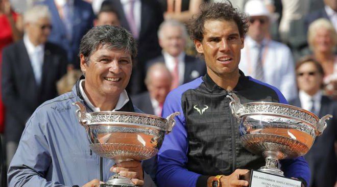 Chính thức chia tay Nadal, chú Toni thừa nhận &#34;thơm lây&#34; từ cháu - 1