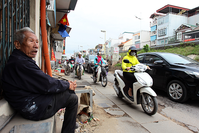 HN: Thi công cầu vượt An Dương - Thanh Niên, đường Nghi Tàm ùn tắc kéo dài - 10