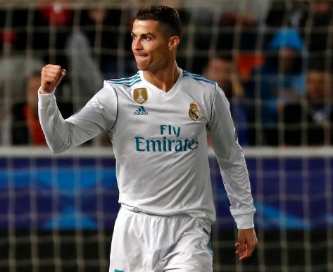 Ronaldo chói lọi vượt xa Messi: Vĩ đại nhất Real tại Cúp C1 - 2