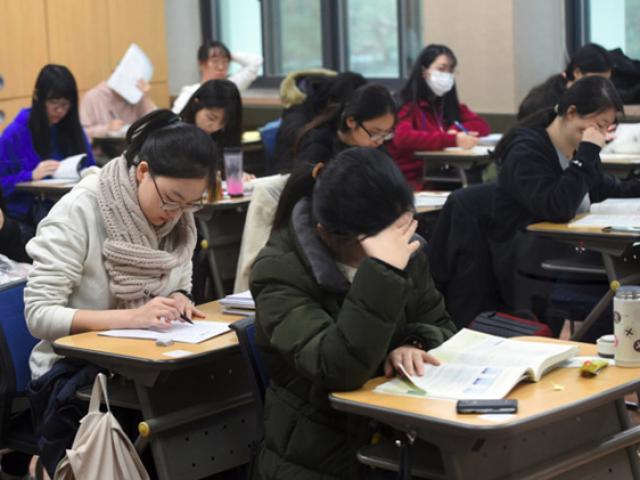 Cả xã hội Hàn Quốc hướng về kỳ thi có ý nghĩa 'thay đổi số phận'