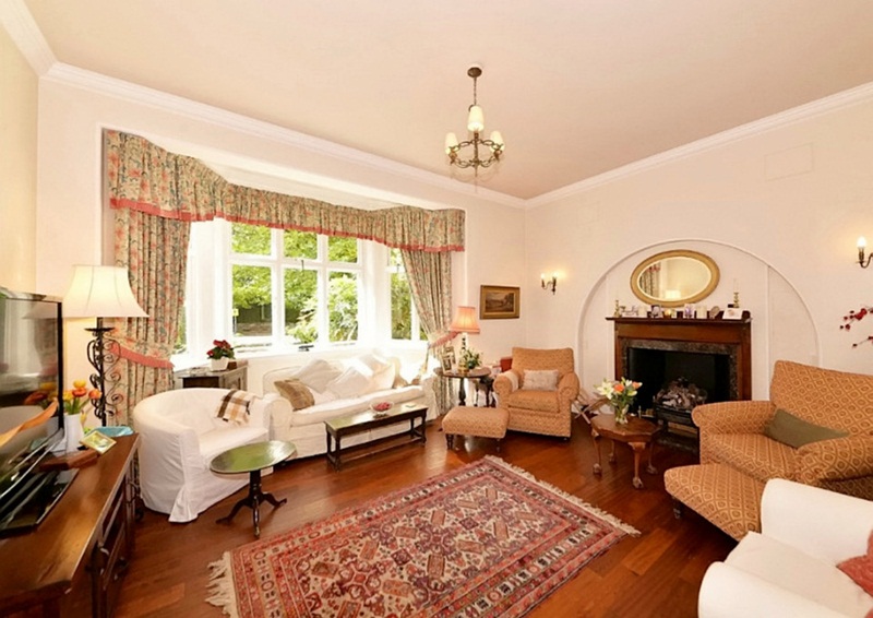 Mang bể bơi, phòng xông hơi vào bếp, ngôi nhà được "hét"...70 tỷ đồng - 9