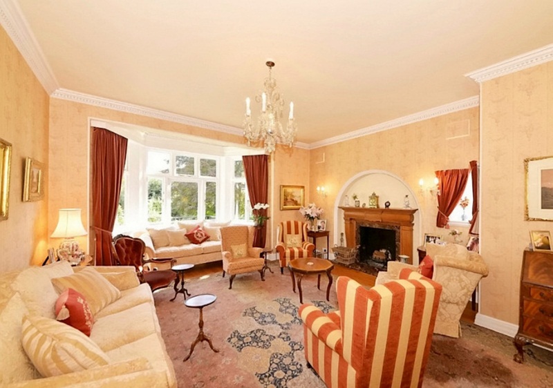 Mang bể bơi, phòng xông hơi vào bếp, ngôi nhà được "hét"...70 tỷ đồng - 8