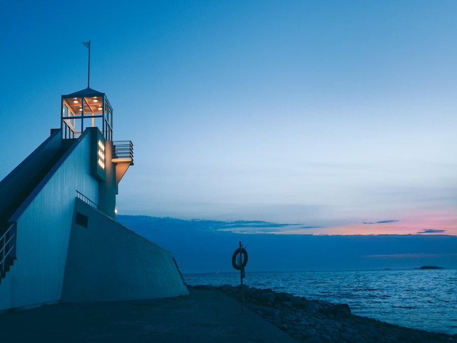 Những quốc gia có hộ chiếu “quyền lực” nhất thế giới - 8