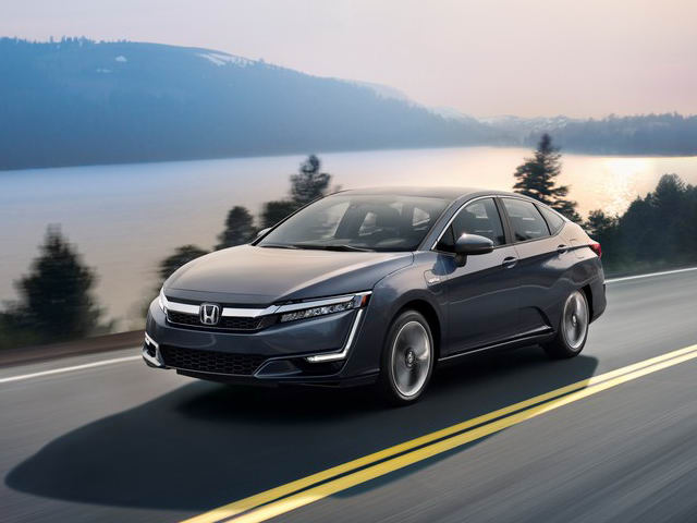 Honda Clarity PHEV công bố giá từ 760 triệu đồng - 1