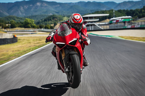 Ducati công bố giá các mô hình mới trong năm 2018 - 1