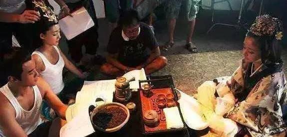 Cười sặc cách chống nóng "vô đối" trên trường quay của sao Hoa ngữ - 7