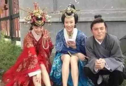 Cười sặc cách chống nóng "vô đối" trên trường quay của sao Hoa ngữ - 7