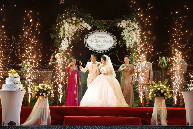 Tiệc cưới sang trọng của Nhật Thủy và chồng đại gia hơn 14 tuổi - 11