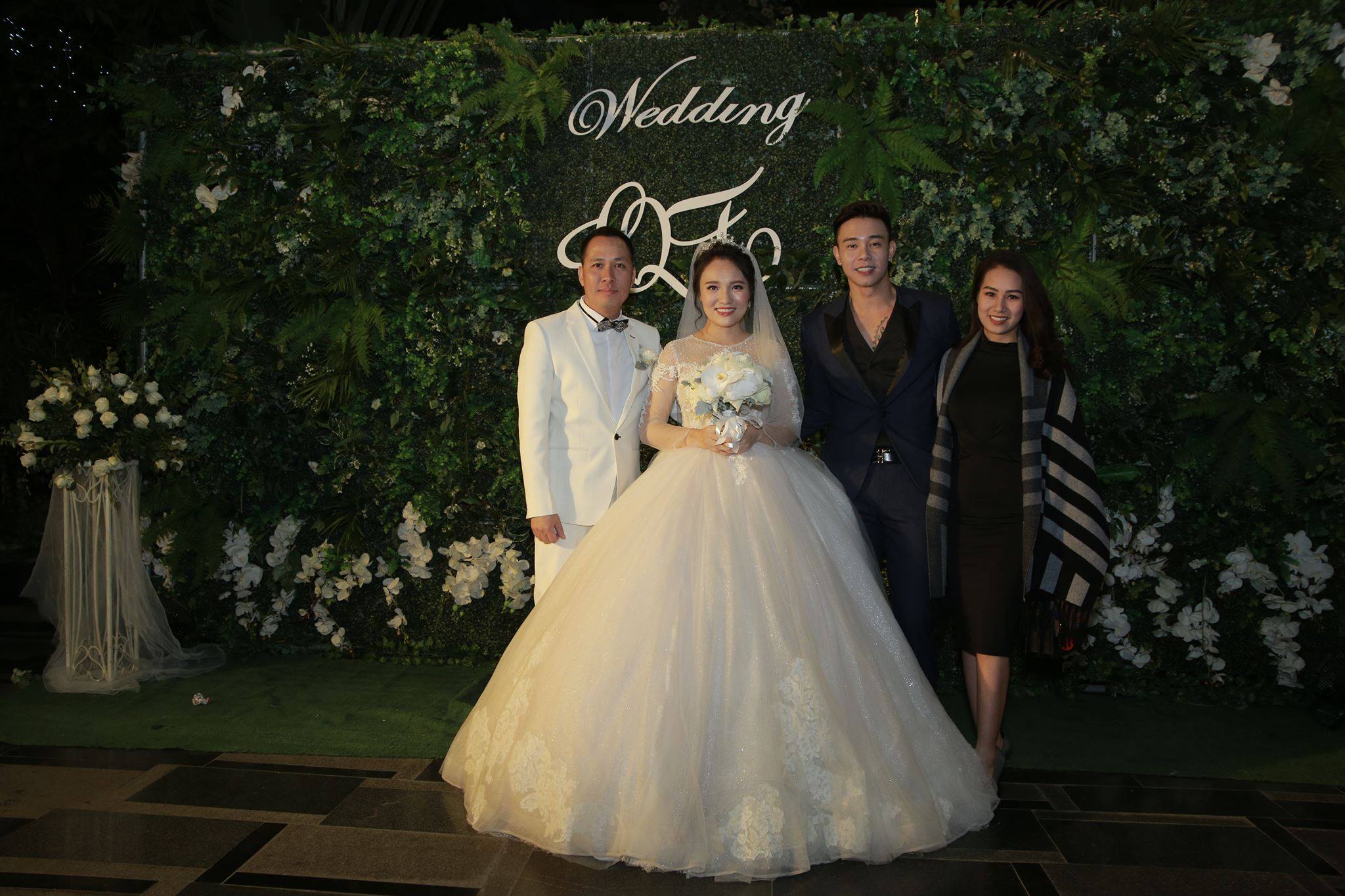 Tiệc cưới sang trọng của Nhật Thủy và chồng đại gia hơn 14 tuổi - 7