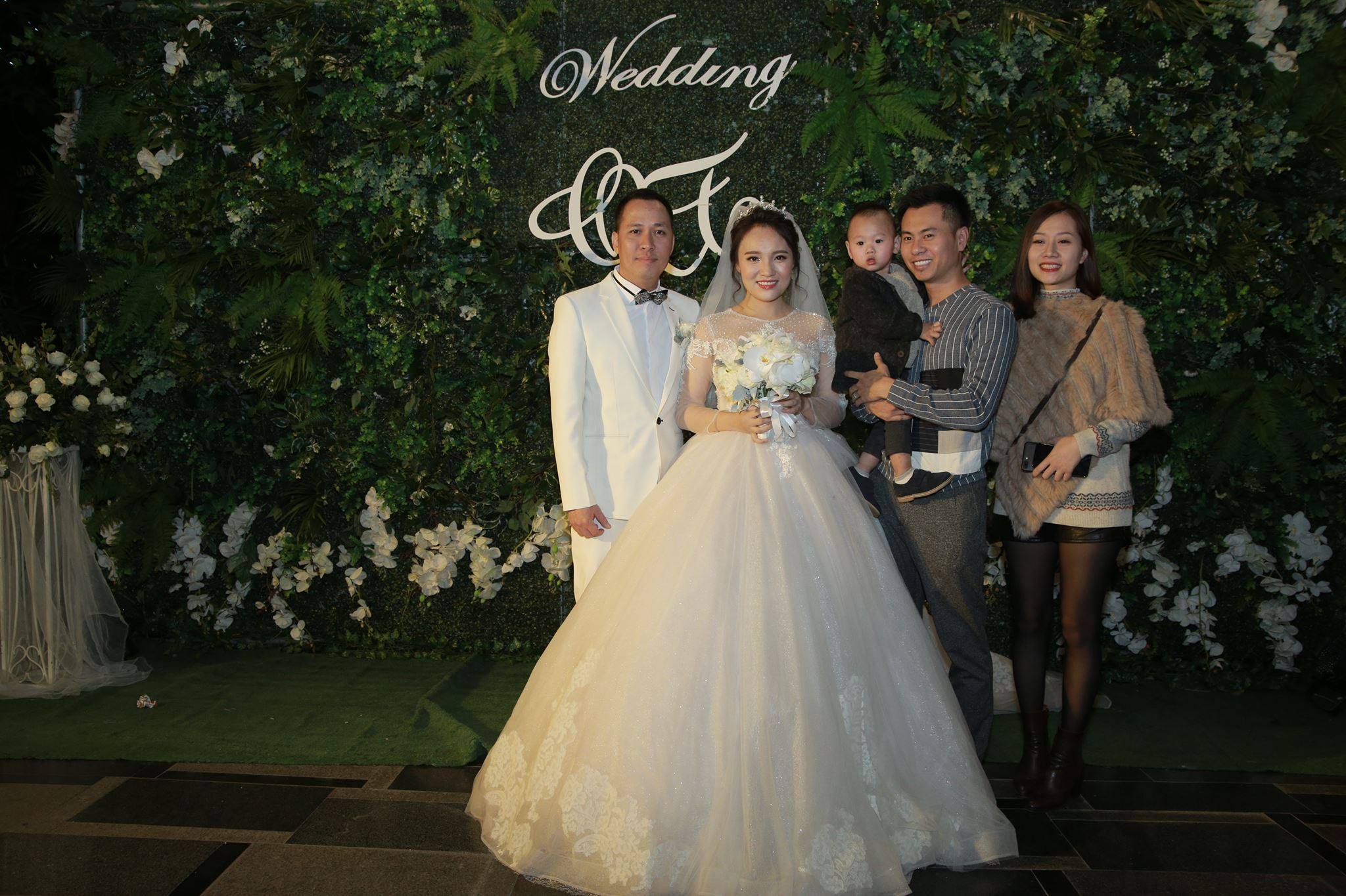 Tiệc cưới sang trọng của Nhật Thủy và chồng đại gia hơn 14 tuổi - 8