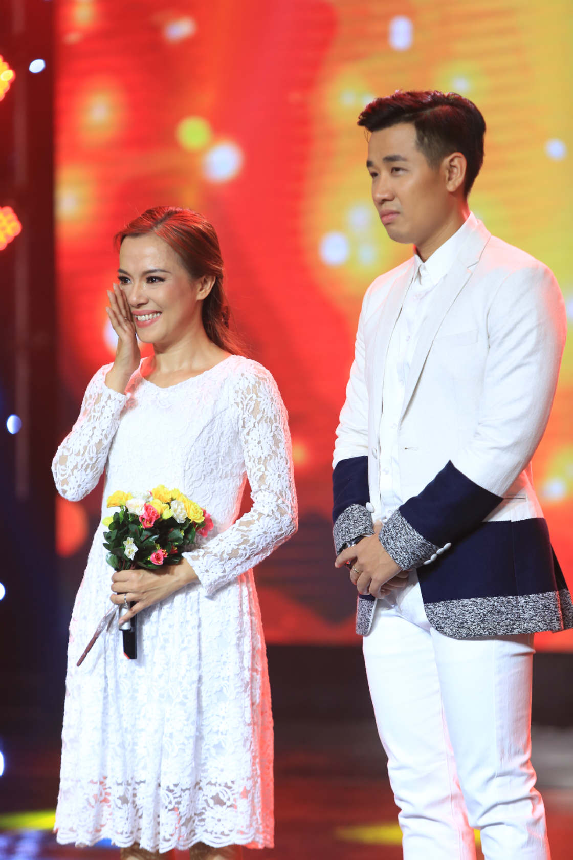 Người đẹp &#34;Mùi ngò gai&#34; bật khóc vì tạm xa showbiz 5 năm để chăm mẹ bệnh - 3