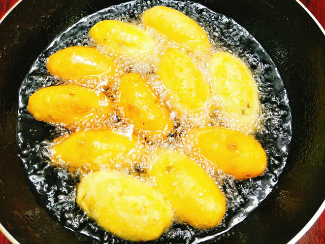 Trời lạnh "thèm vật vã" bánh rán mặn giòn thơm, nóng hổi - 10