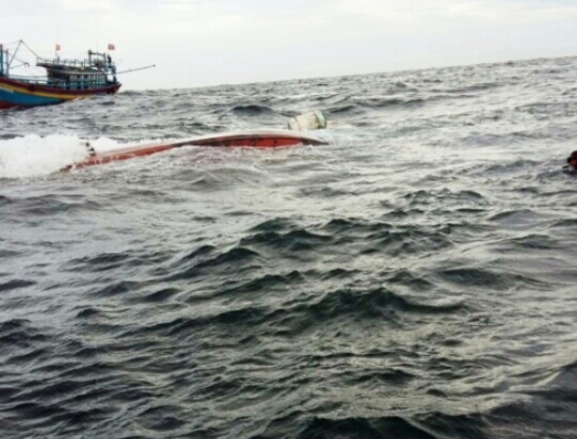 6 người chết và mất tích trong vụ tàu cá Bình Định chìm ở Vũng Tàu - 1