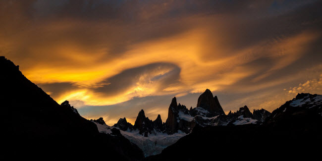 Khung cảnh bầu trời tuyệt đẹp trên núi Patagonia ở Argentina. Ảnh: Akira Matsui