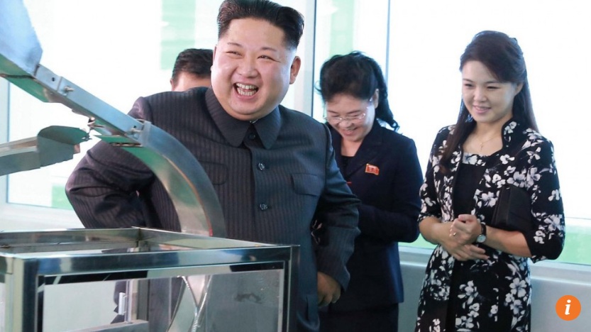 Vẻ đẹp của Đệ nhất phu nhân Triều Tiên khiến Kim Jong-un tự hào - 1