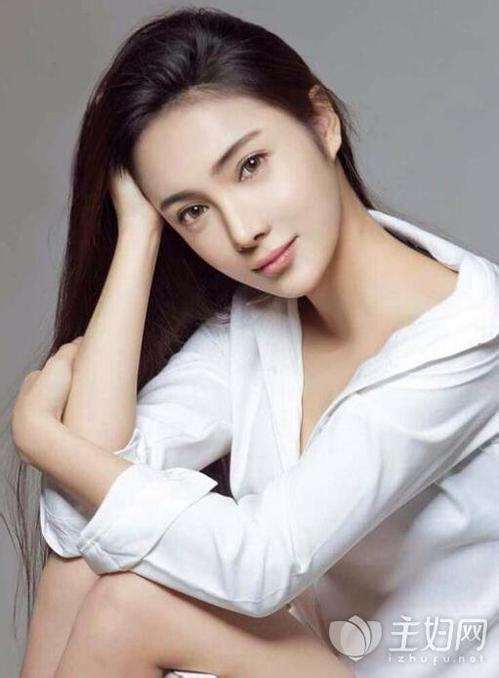 Sao nữ Trung Quốc chết lõa thể trong bụi cây và sự thật ngã ngửa - 2