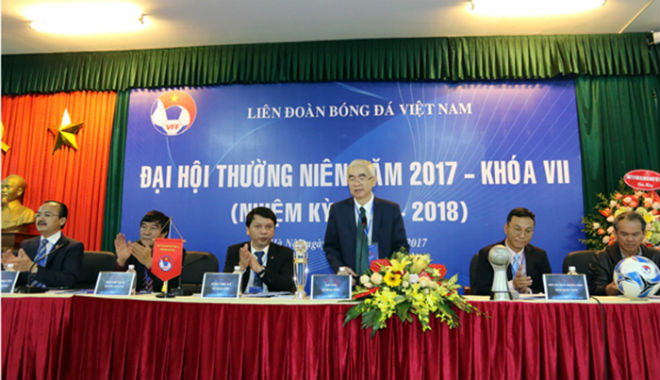 Bầu Đức, bầu Thắng rút lui, VFF lo kiếm núi tiền tỷ năm 2018 - 2