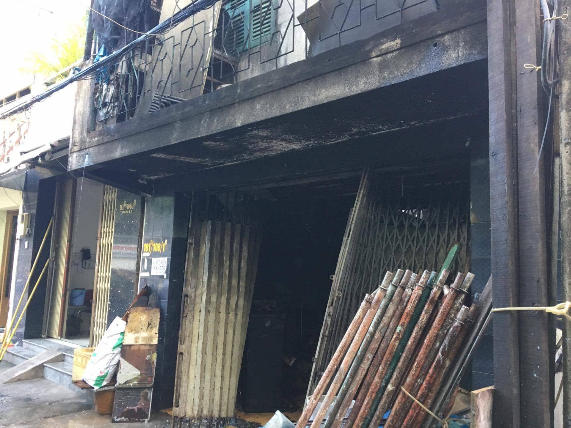 3 mẹ con tử vong trong căn nhà rực lửa ở Sài Gòn - 1