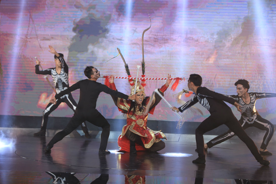 “Thần đồng” bé Châu suýt bị loại khỏi gameshow vì ảo thuật kém - 4