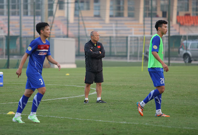 HLV Park Hang Seo tung chiêu, muốn biến Công Phượng thành chiến binh - 8