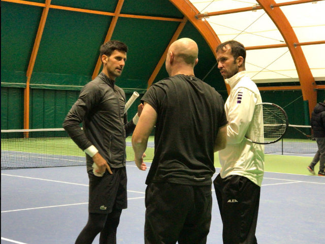 Mơ giống Federer, Nadal: Djokovic tiết lộ “vũ khí” bí mật