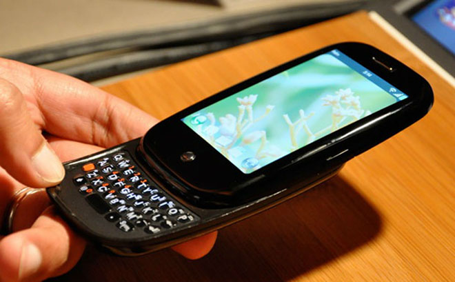 Qualcomm bất ngờ sử dụng thiết bị 7 năm tuổi chống lại iPhone X - 1